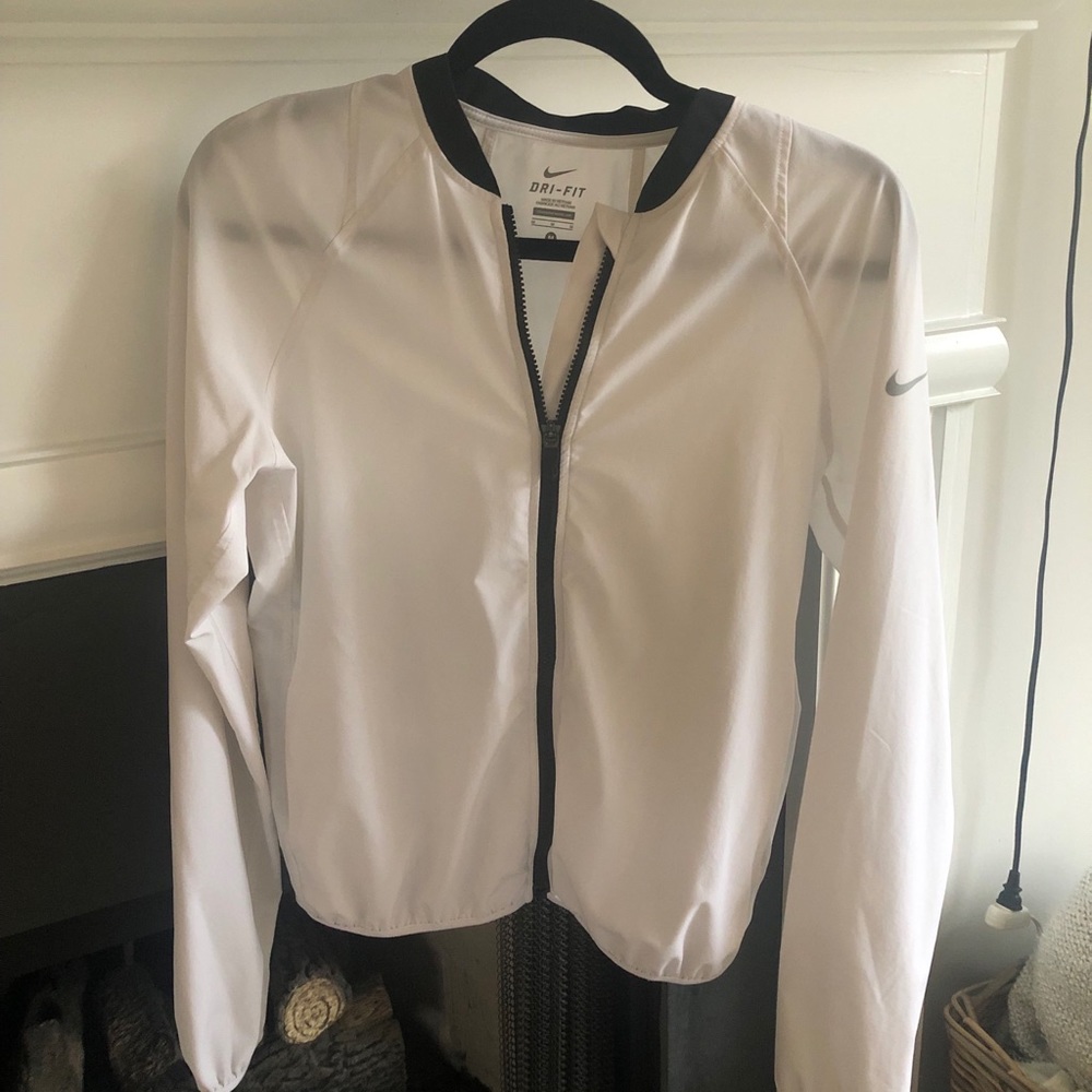 Nike Dri-Fit medium windbreaker